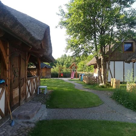 Zagroda Pod Gontem Kopalino Exteriör bild