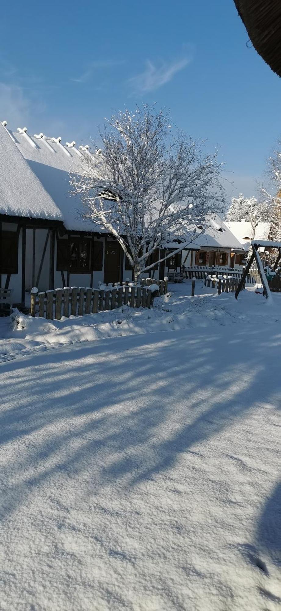 Zagroda Pod Gontem Kopalino Exteriör bild