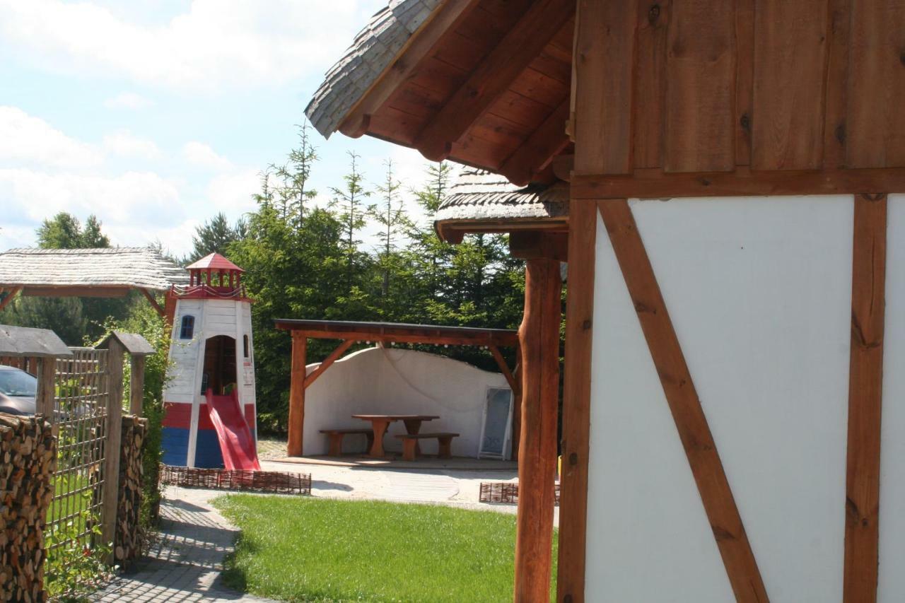 Zagroda Pod Gontem Kopalino Exteriör bild